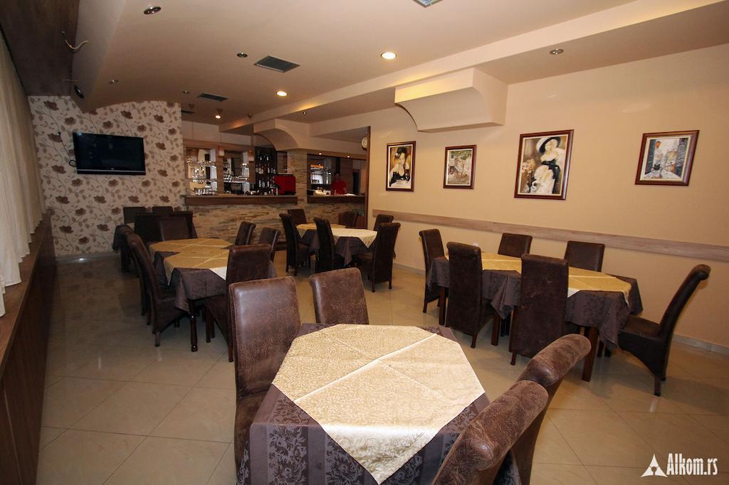 Hotel Extra Lion Md Ni المظهر الخارجي الصورة