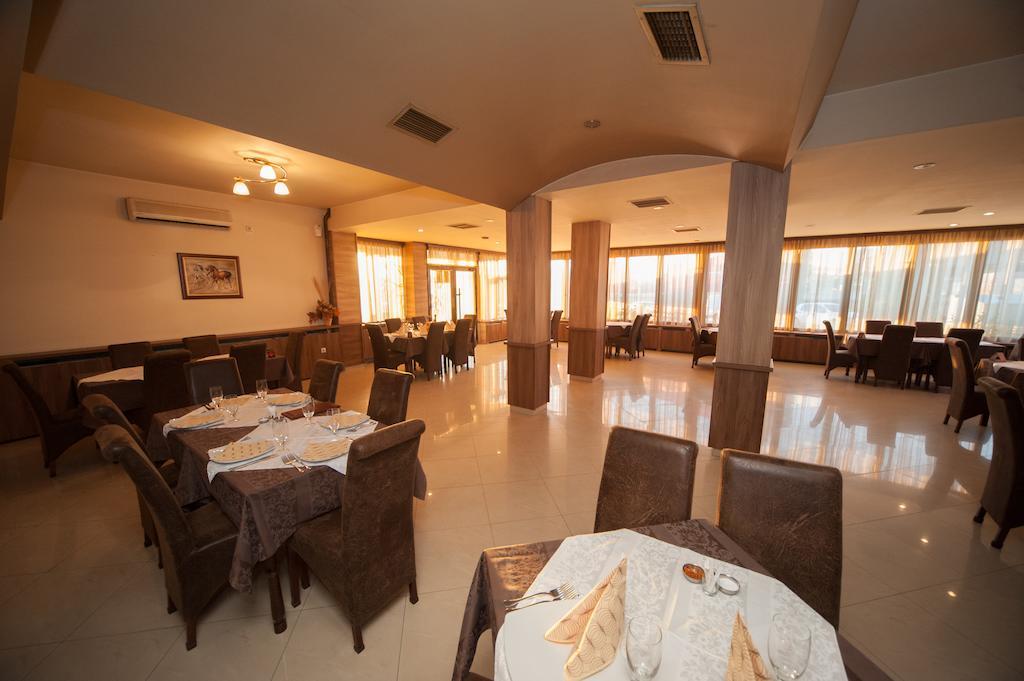 Hotel Extra Lion Md Ni المظهر الخارجي الصورة