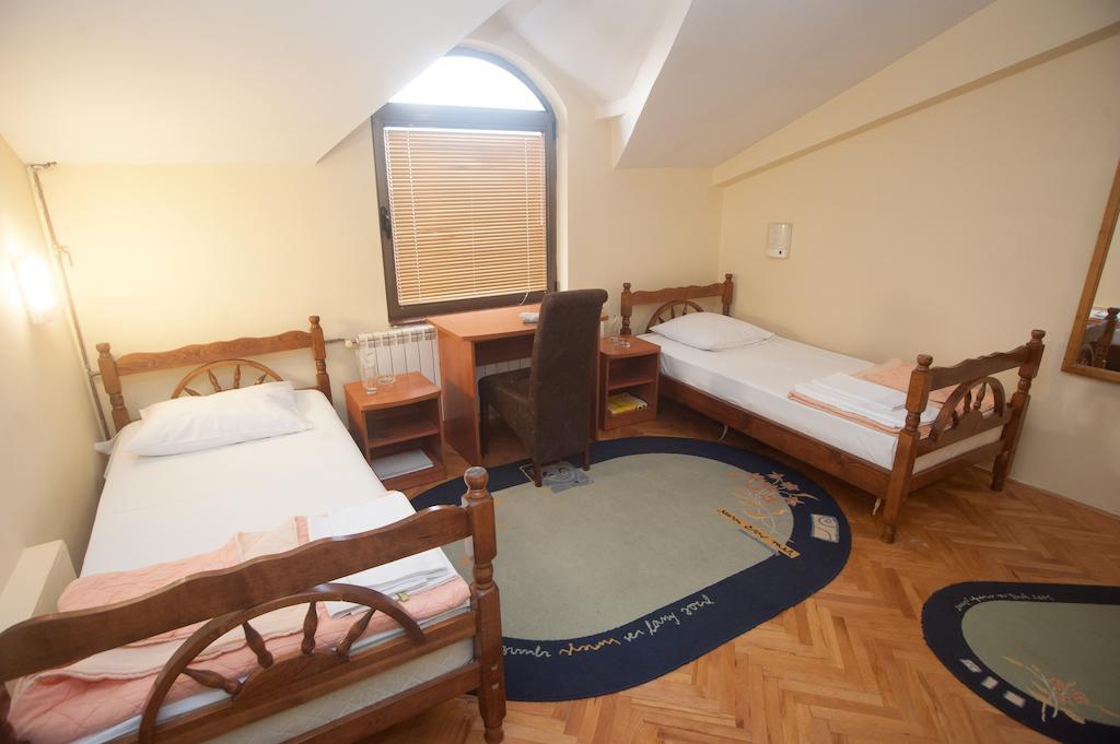 Hotel Extra Lion Md Ni الغرفة الصورة